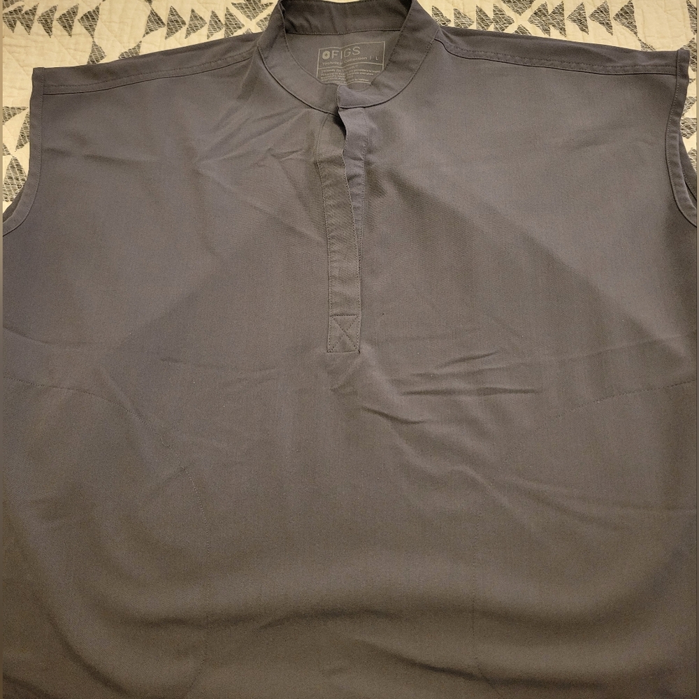 Figs Pride mandarin scrub top